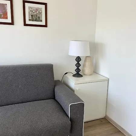 Condominio Centrale 219 아파트 *